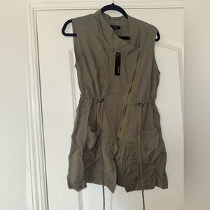 Olive Green Sleeveless Zip-Up Vest